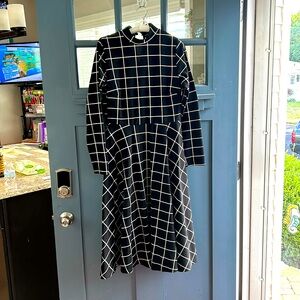 H&M dress worn once.  Beautiful bottom attached skirt